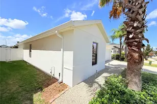 14323 Haddon Mist Dr, Wimauma, FL 33598 - Photo 3