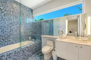 246 Morningside Dr, Sarasota, FL 34236 - Photo 9