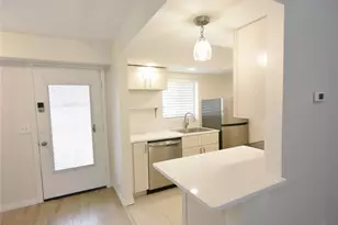 3751 S School Ave, Sarasota, FL 34239 - Photo 17