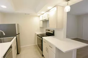 3751 S School Ave, Sarasota, FL 34239 - Photo 11