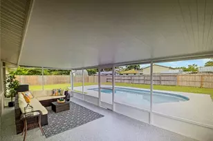3032 Golden Rain Dr, Sarasota, FL 34232 - Photo 3