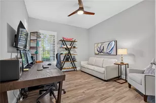 8276 Larkspur Cir, Sarasota, FL 34241 - Photo 13