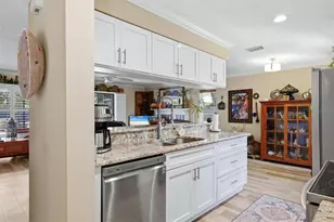 3828 Easton St, Sarasota, FL 34238 - Photo 9