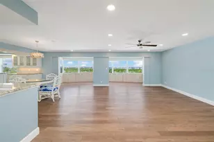 1750 Benjamin Franklin Dr, Sarasota, FL 34236 - Photo 5