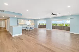 1750 Benjamin Franklin Dr, Sarasota, FL 34236 - Photo 3