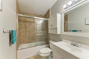 2226 Lockwood Meadows Dr, Sarasota, FL 34234 - Photo 21