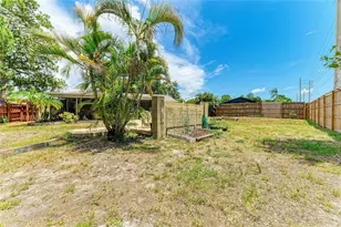 2226 Lockwood Meadows Dr, Sarasota, FL 34234 - Photo 37
