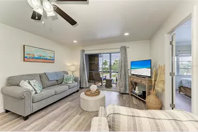 6470 Hollywood Boulevard #307, Sarasota, FL 34231 - Photo 19