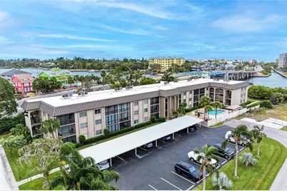6470 Hollywood Boulevard #307, Sarasota, FL 34231 - Photo 3