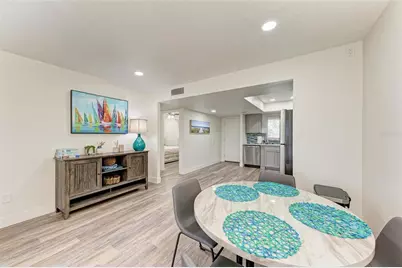 6470 Hollywood Boulevard #307, Sarasota, FL 34231 - Photo 17