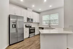 4020 Via Sienna Cir, Sarasota, FL 34243 - Photo 15