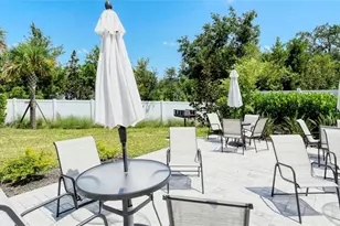 4020 Via Sienna Cir, Sarasota, FL 34243 - Photo 57