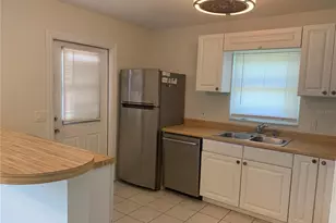 1875 Vamo Dr, Sarasota, FL 34231 - Photo 11