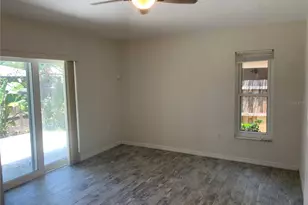 1875 Vamo Dr, Sarasota, FL 34231 - Photo 17
