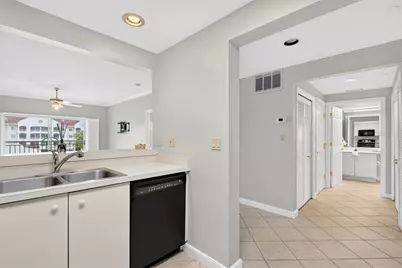 3731 Sarasota Square Boulevard #205D, Sarasota, FL 34238 - Photo 9