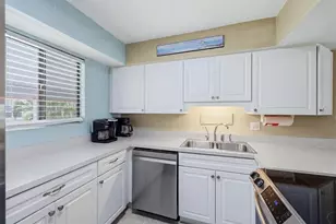 1801 Gulf Dr N, Bradenton Beach, FL 34217 - Photo 31
