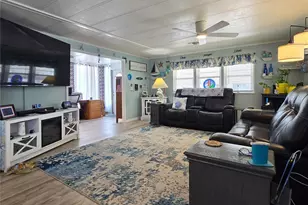 5619 Bayshore Rd, Palmetto, FL 34221 - Photo 11