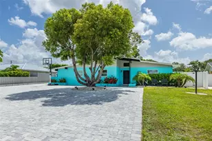 3407 29th St W, Bradenton, FL 34205 - Photo 1