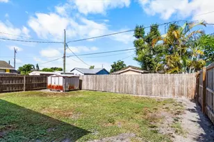 1219 Mackeral Ave, Sarasota, FL 34237 - Photo 29