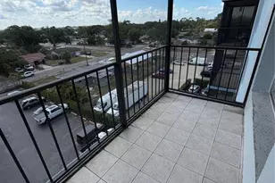 2901 26th St W, Bradenton, FL 34205 - Photo 9