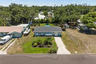 1611 27th St W, Bradenton, FL 34205 - Photo 1