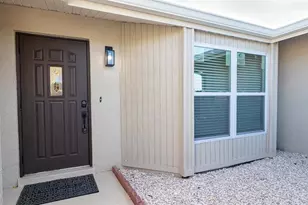 1115 Southern Pine Ln, Sarasota, FL 34243 - Photo 3