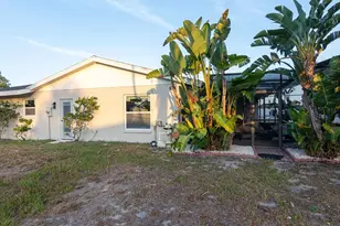 1115 Southern Pine Ln, Sarasota, FL 34243 - Photo 27