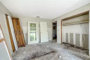 208 Hour Glass Way, Sarasota, FL 34242 - Photo 23