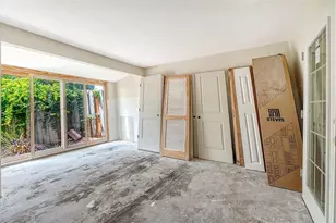 208 Hour Glass Way, Sarasota, FL 34242 - Photo 19