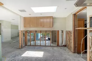 208 Hour Glass Way, Sarasota, FL 34242 - Photo 15