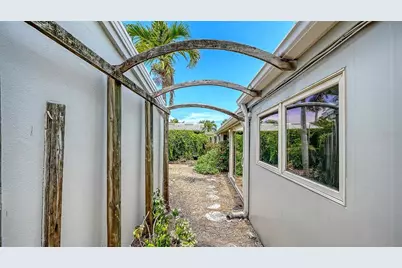 208 Hourglass Way #V11, Sarasota, FL 34242 - Photo 29