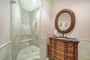 1300 Benjamin Franklin Dr, Sarasota, FL 34236 - Photo 55