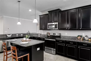 10009 Celtic Ash Dr, Ruskin, FL 33573 - Photo 11
