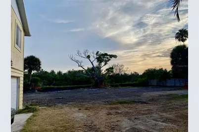 7820 Midnight Pass, Sarasota, FL 34242 - Photo 9