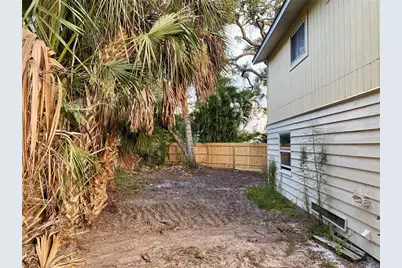 7820 Midnight Pass, Sarasota, FL 34242 - Photo 11