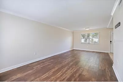 960 Highland Street #A7, Sarasota, FL 34234 - Photo 9