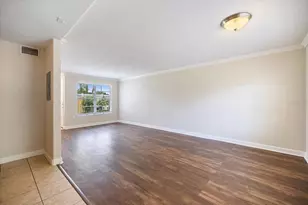 960 Highland St, Sarasota, FL 34234 - Photo 7