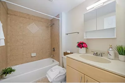 960 Highland Street #A7, Sarasota, FL 34234 - Photo 13