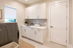 269 Blue Pearl Ct, Sarasota, FL 34240 - Photo 27