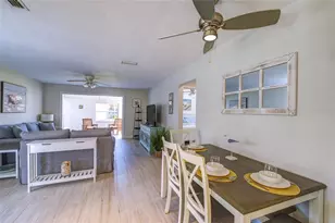 161 Vista Hermosa Cir, Sarasota, FL 34242 - Photo 17