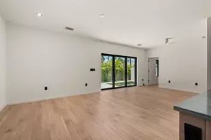 1680 Cherry Ln, Sarasota, FL 34236 - Photo 29