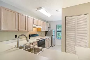 4024 Crockers Lake Blvd, Sarasota, FL 34238 - Photo 15