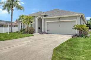 7287 38th Ct E, Sarasota, FL 34243 - Photo 3