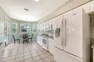7287 38th Ct E, Sarasota, FL 34243 - Photo 15