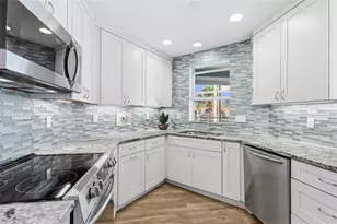 1402 Gondola Park Dr, Venice, FL 34292 - Photo 13