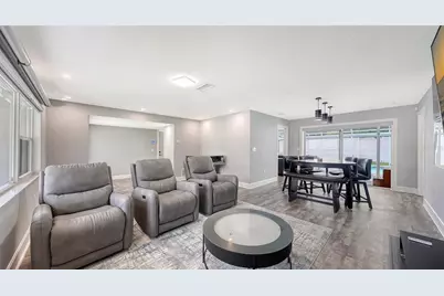 2828 Suncrest Drive, Sarasota, FL 34239 - Photo 5