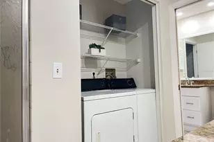 942 N Beneva Rd, Sarasota, FL 34232 - Photo 25
