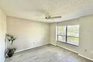 942 N Beneva Rd, Sarasota, FL 34232 - Photo 17