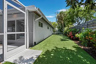 622 Tropical Cir, Sarasota, FL 34242 - Photo 33
