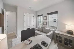 2501 Boone Ct, Sarasota, FL 34237 - Photo 7